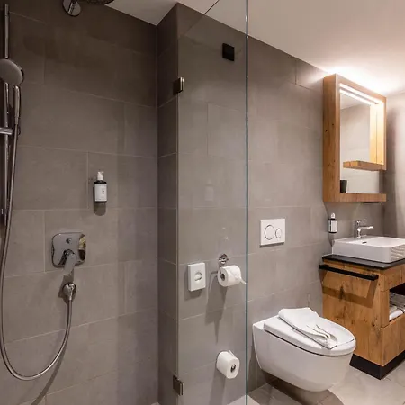 Πανσιόν Keyone Homes Zwieselstein 3*